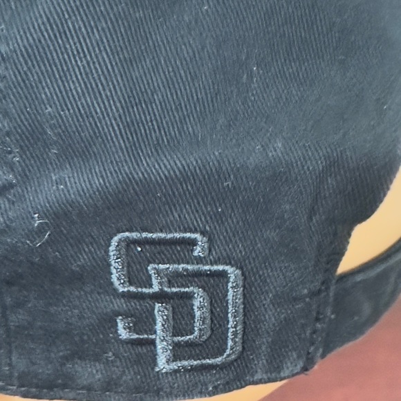 San Diego Padres '47 Clean Up Adjustable Women's Hat - Black NWT - Picture 6 of 6